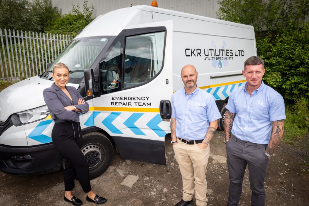 Hannah Pearson Of Vanaways With Darren Wheatcroft, Left, And Director Craig Broadhurst Of Ckr Utilities 2 Min - Van Sales UK